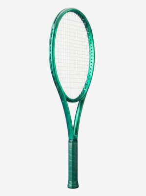 Sở hữu ngay Vợt Tennis Wilson Blade V9 Emerald Night với công nghệ StableFeel đột phá. Thiết kế xanh ngọc lục bảo sang trọng giúp kiểm soát bóng tối ưu. Mua tại Vot.io.vn để nhận ưu đãi tốt nhất!